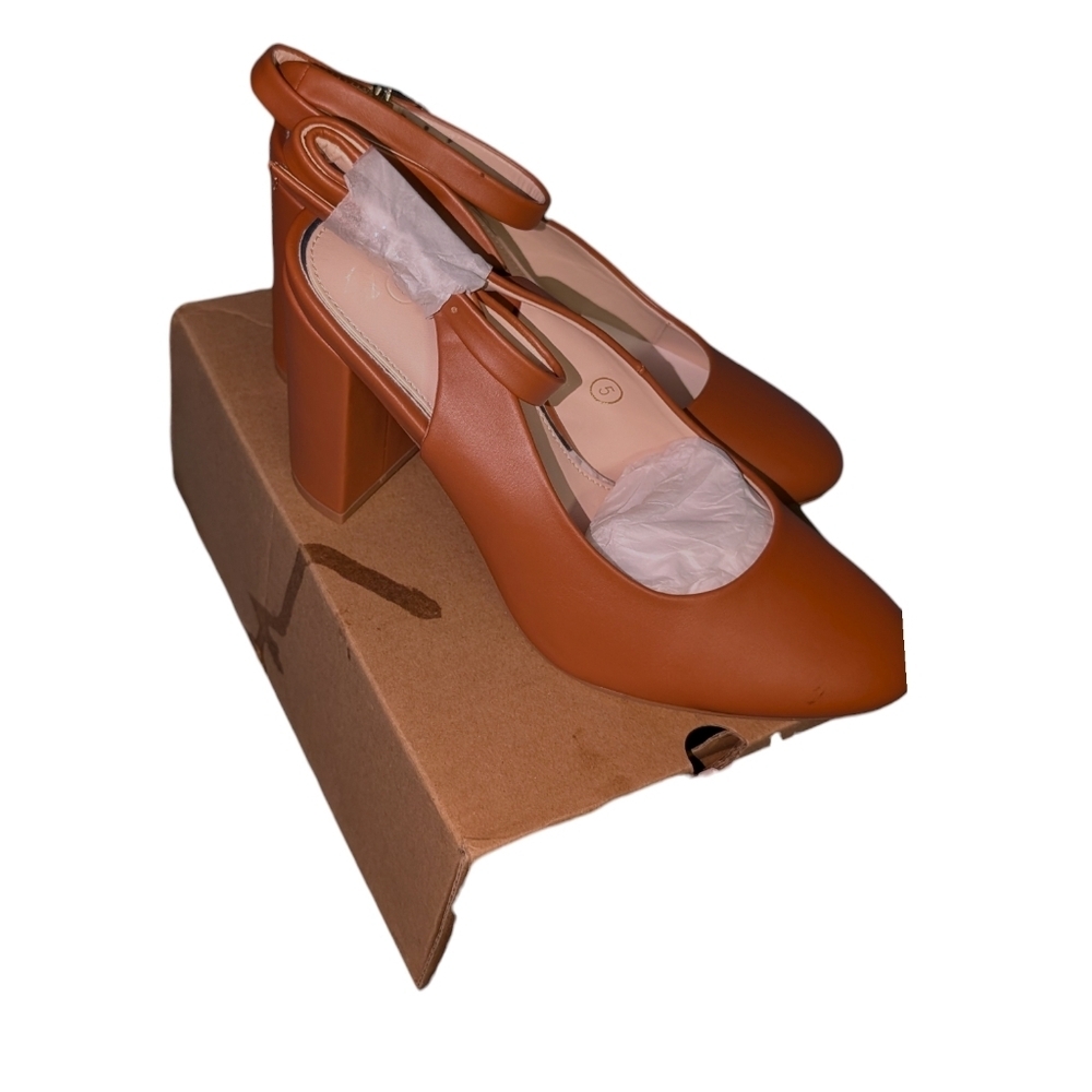 5 • Cognac Round Toe Sandals Block Heel - Picture 3 of 4